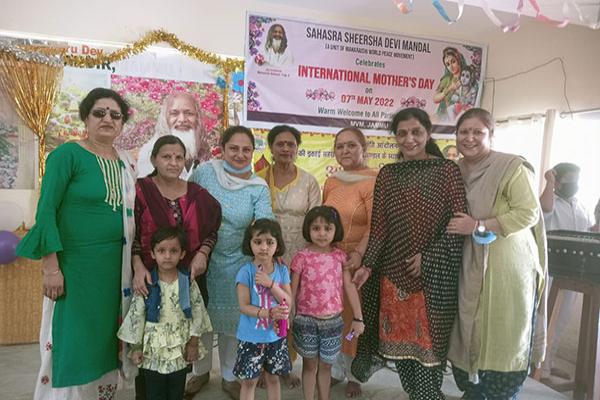 Mother's Day celebrated by Shestra Devi Shreshta Mahila Mandal(S.D.S.M.M) 
with mother's of little champ about 55 mother participated and entertaining function was organised.